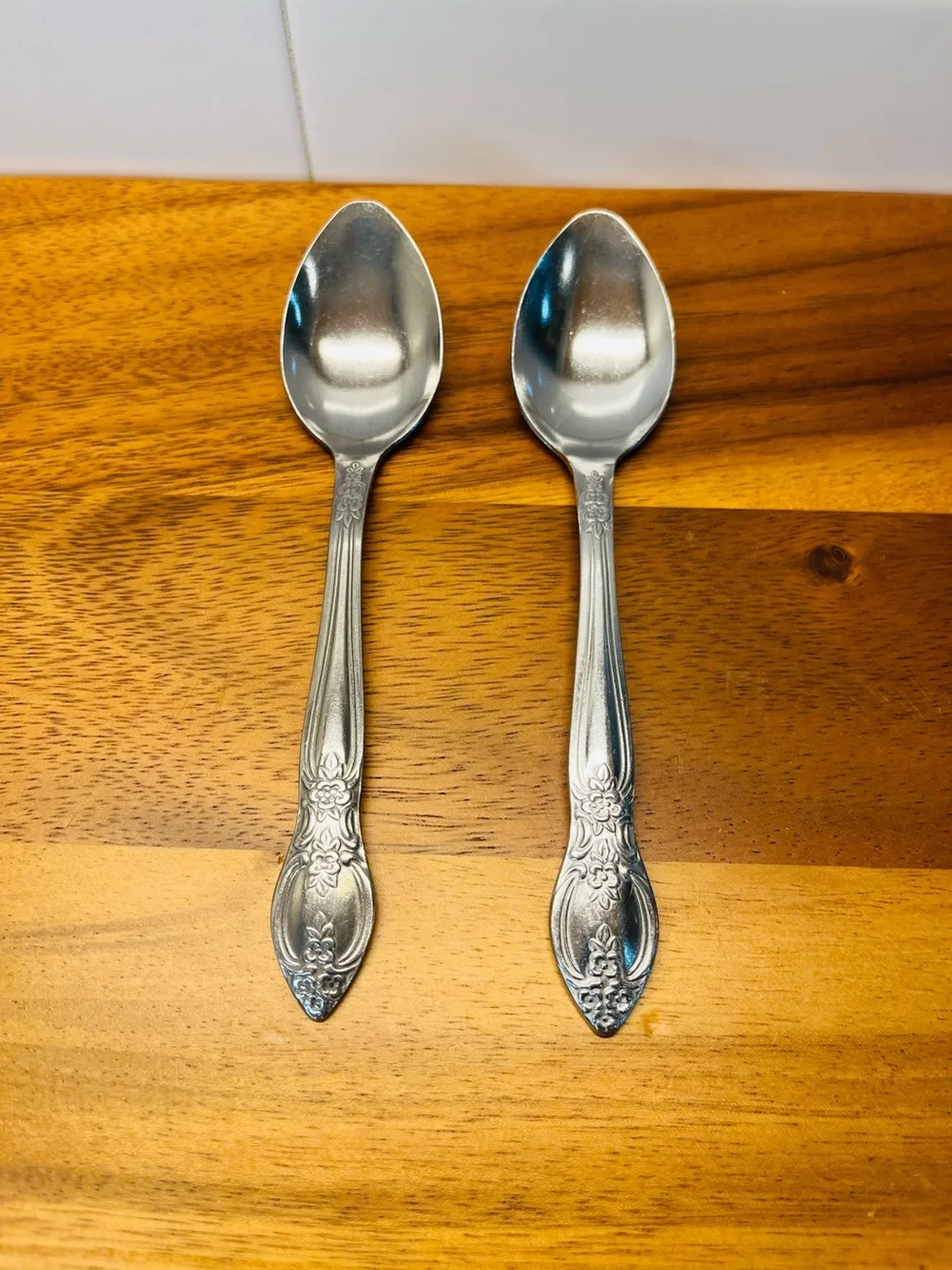 Set Of 2 Rogers Precious Rose Teaspoons Stainless Steel Flatware Spoons